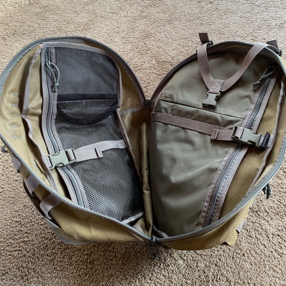 Maxpedition Kodiak Gearslinger Backpack - Picture 4 of 8